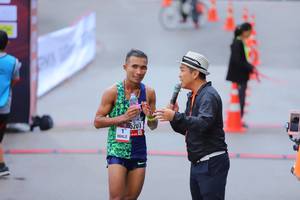 BIB: 6201
                            <button type="button" onclick="openModal(5716786)" class="btn btn-primary btn-sm float-right btn-popup" data-toggle="modal" data-target=".modal-high-quality">
                        <i class="fas fa-shopping-cart"></i> Add to Cart
                    </button>
                                            <button type="button" onclick="isThisMe(5716786, true)" class="btn btn-success btn-sm float-right btn-popup btn-isme hidden" data-toggle="tooltip" data-placement="bottom" title="นี่คือรูปของคุณใช่ไหม คลิกที่นี่เพื่อเอาเข้าอัลบั้ม">
                        <i class="fas fa-plus"></i> Add to album
                    </button>
                    <button type="button" onclick="isThisMe(5716786, false)" class="btn btn-warning btn-sm float-right btn-popup btn-isnotme hidden">
                        <i class="fas fa-ban"></i> Remove from album
                    </button>